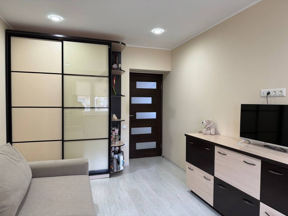 Продам простору 4-х кімнатну кварртиру, на Виговського Ровно - изображение 5