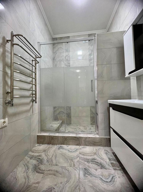 Продам сучасну 2-х кімнатну квартиру в центрі міста Ровно - изображение 6