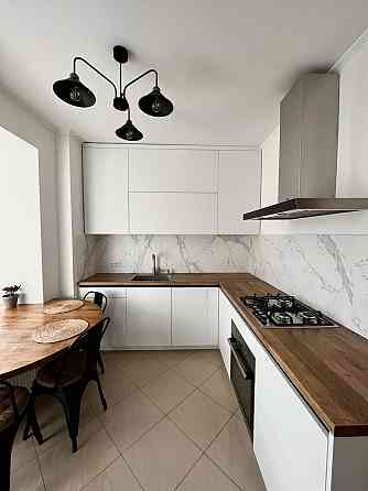 Краща 2 кімнатна квартира в самому центрі! 65м2! Укомплектована Купола Ровно