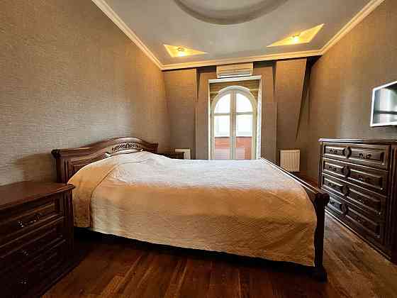 Краща 2 кімнатна квартира в самому центрі! 65м2! Укомплектована Купола Ровно