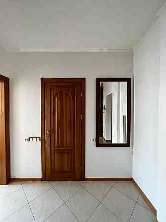 Краща 2 кімнатна квартира в самому центрі! 65м2! Укомплектована Купола Ровно