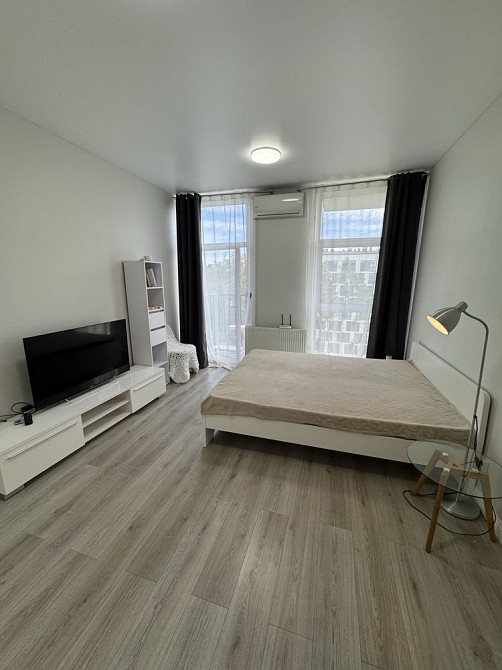 1к квартира з ремонтом в оточенні соснового лісу! ЖК бізнес-класу Ирпень - изображение 1