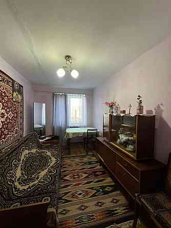 Трикімнатна з панорамними краєвидами: вигідна ціна і зручна локація! Надвірна