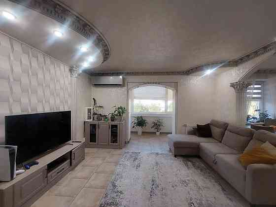 3- кімнатна квартира з євроремонтом в цегляному будинку Черкассы