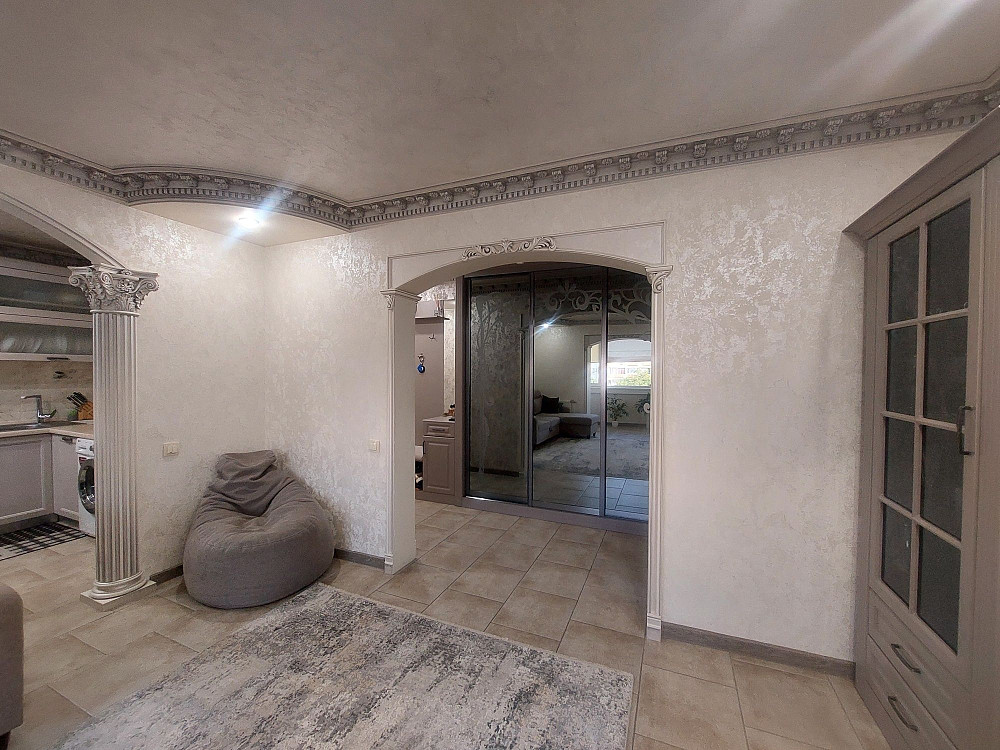 3- кімнатна квартира з євроремонтом в цегляному будинку Черкассы - изображение 6