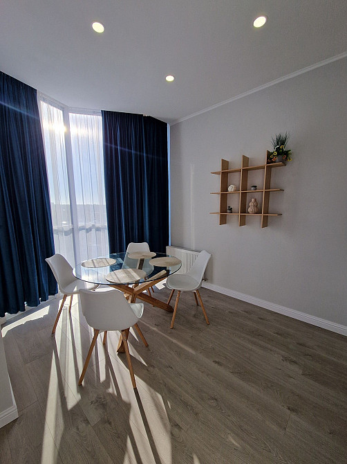 Новый ремонт, вид моря, пляж, кухня-студия и спальня Одесса - изображение 5