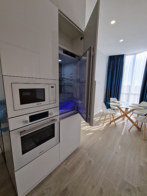 Новый ремонт, вид моря, пляж, кухня-студия и спальня Одесса - изображение 8