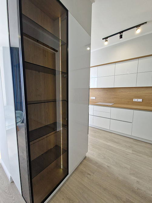 Новый ремонт, вид моря, пляж, кухня-студия и спальня Одесса - изображение 2