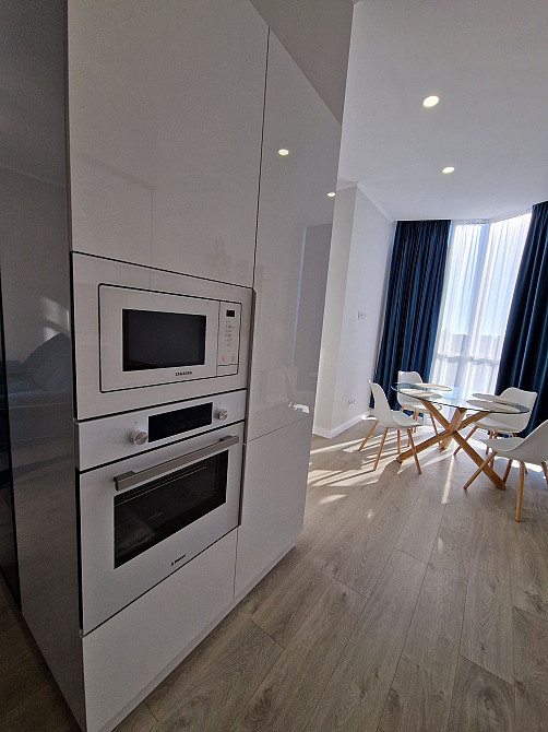 Новый ремонт, вид моря, пляж, кухня-студия и спальня Одесса - изображение 3