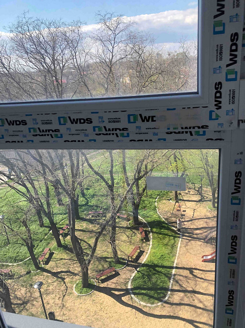 Дом в парке.Черемушки\Дом мебели.Акварель 4. Все окна на парк. 56 метр Одесса - изображение 4