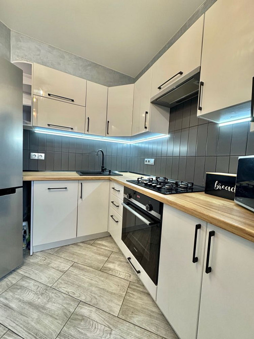 Терміново продам однокімнатну квартиру. Укомплектована Ровно - изображение 1