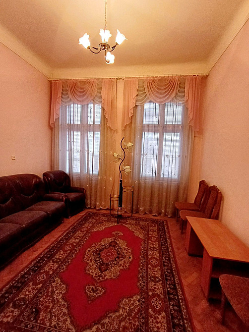 Продам три кімнатну квартиру. Центр Черновцы - изображение 2