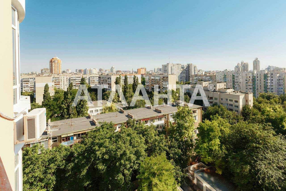 ЖК "Подкова" построен в 2010 году строительной компанией "Стикон".
В п Одеса - зображення 2