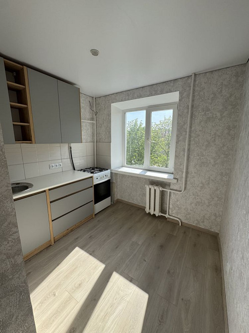 Продам 2х кімнатну квартиру в центрі міста Александрия (Ровенская обл.) - изображение 1