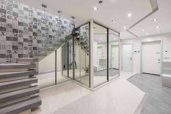 Дворівнева квартира в Голосіївському районі, пентхаус Киев