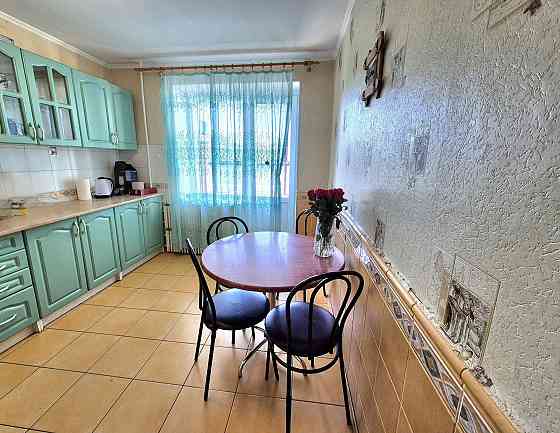 Актуально! Простора трикімнатна в районі "Dnipro Plaza" Черкассы