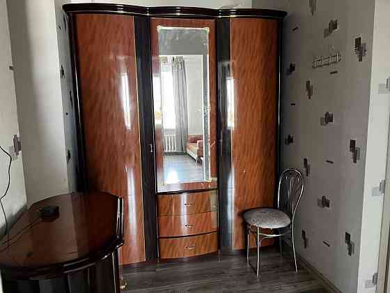 Військовим та цивільним. 3-х кім квартира в центрі. 6 спальних місць. Сумы