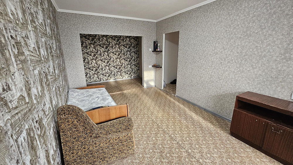 Актуально! 2-а на Бородинском р-н Церкви конечная 81-го,3/9 Запоріжжя - зображення 1