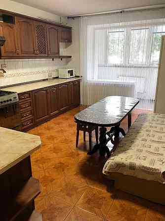 ВІД ВЛАСНИКА Здам 3-ох кімнатну квартиру Рованцы