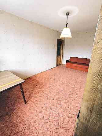 Продається двокімнатна квартира окремі кімн. поряд з алеєю Космонавтів Винница