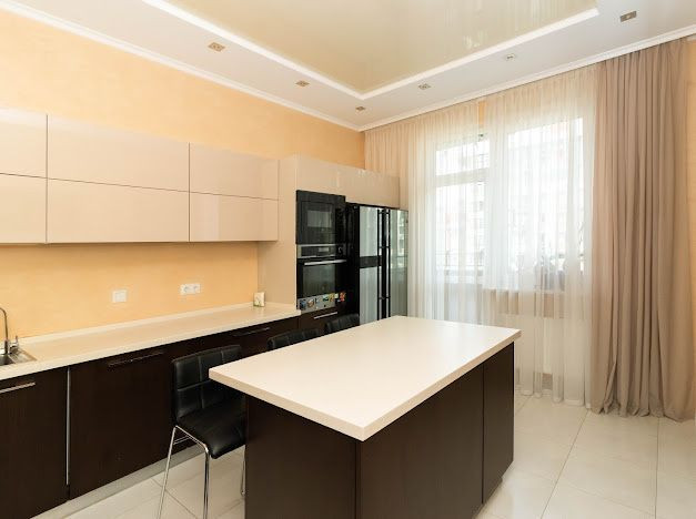 Продам 4к квартиру з ремонтом та меблями ЖК  Сонячна Брама Киев - изображение 1