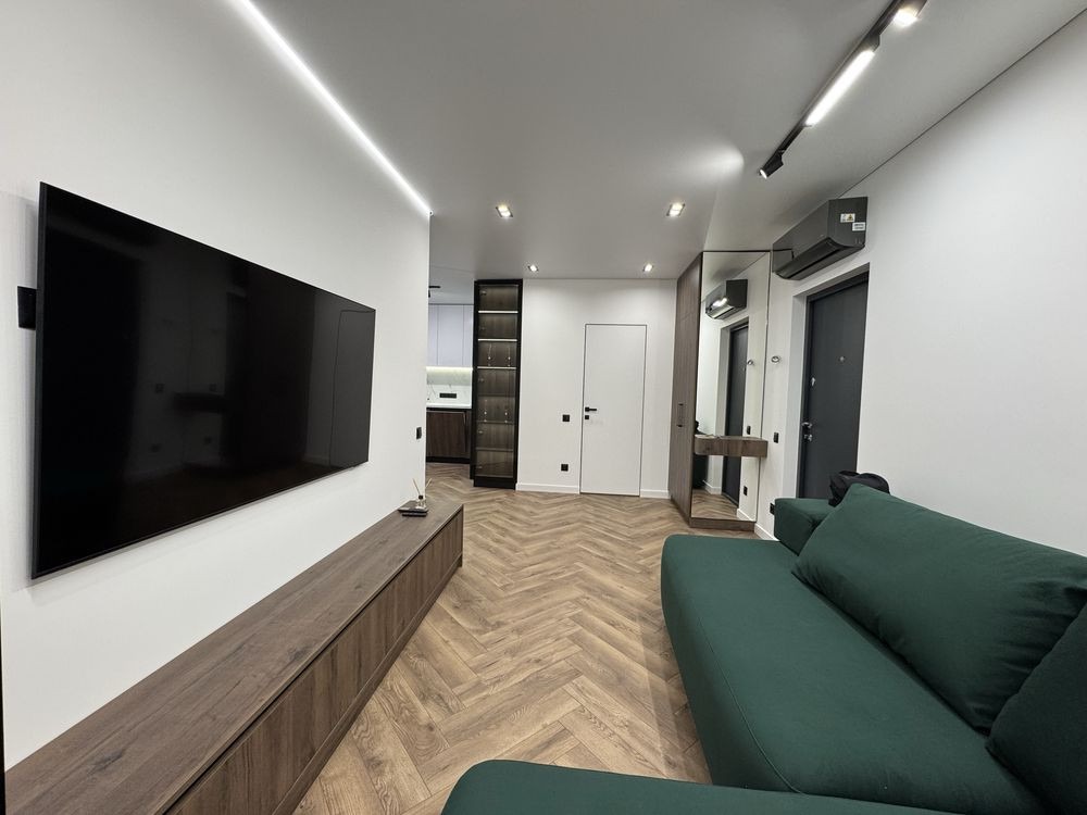 Стильна простора квартира в центрі міста Ивано-Франковск - изображение 1