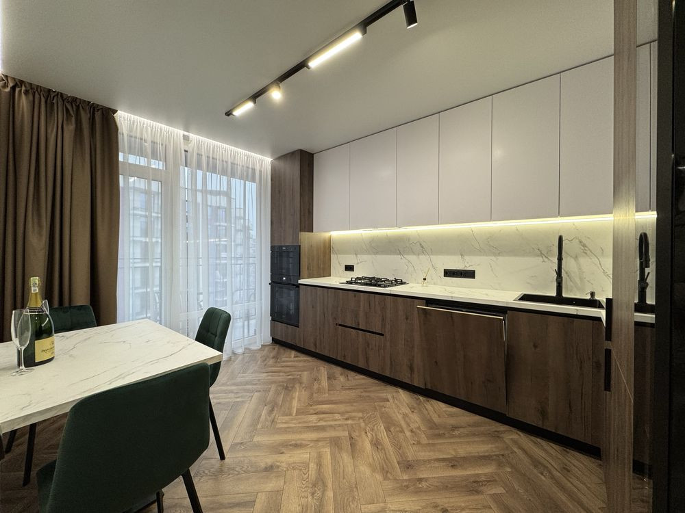 Стильна простора квартира в центрі міста Ивано-Франковск - изображение 6