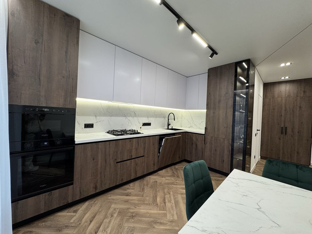 Стильна простора квартира в центрі міста Ивано-Франковск - изображение 5