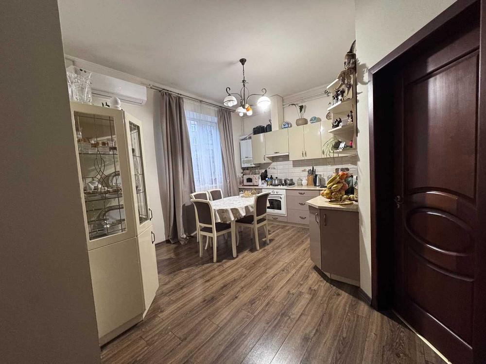 Продаж 3 кім. квартири 73 кв.м., вул. Грушевського, м.Дрогобич Дрогобич - зображення 1