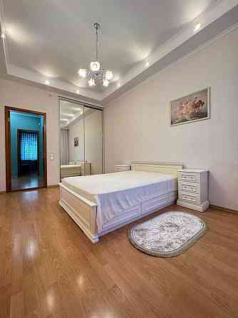 Трикімнатна квартира в Центрі з гаражом Кропивницький