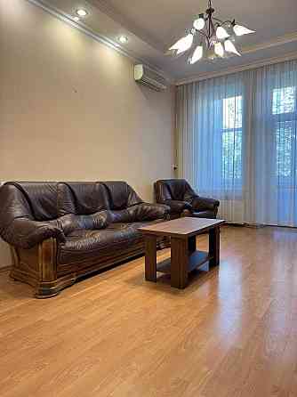 Трикімнатна квартира в Центрі з гаражом Кропивницький