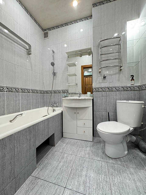 Трикімнатна квартира в Центрі з гаражом Кропивницкий - изображение 7