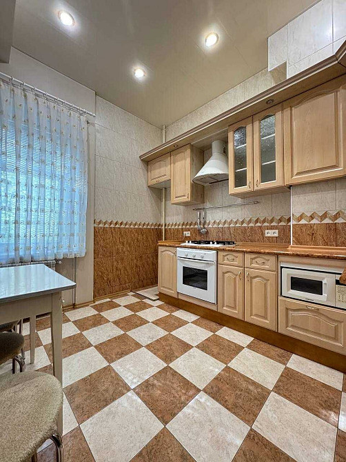 Трикімнатна квартира в Центрі з гаражом Кропивницкий - изображение 5