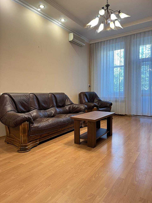 Трикімнатна квартира в Центрі з гаражом Кропивницкий - изображение 2