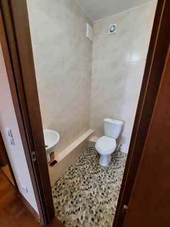 Здам простору однокімнатну квартиру в ЖК "Вудсторія" біля метро. Киев