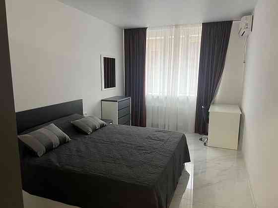 Здається двокімнатна квартира біля вокзалу , перша здача! Київ