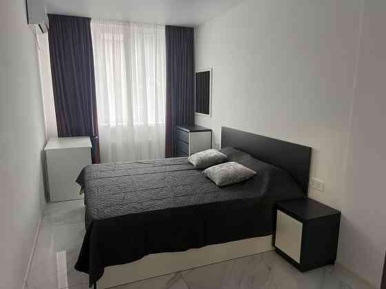 Здається двокімнатна квартира біля вокзалу , перша здача! Київ