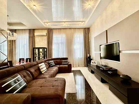 Аренда четырехкомнаьной квартиры в Одессе. Дерибасовская. Одесса