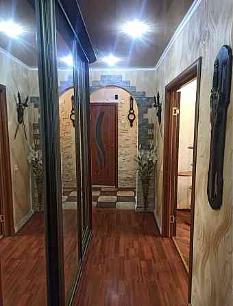 Продам трехкомнатную кваритиру Лозовая