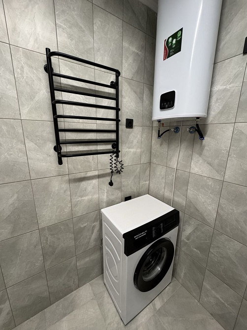 Квартира з новим ремонтом і меблями! Поруч ТРЦ Авенір Плаза Буча - изображение 2