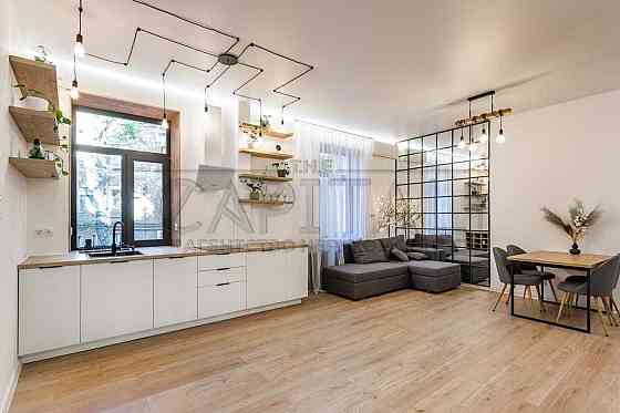 Оренда сучасної квартири в ЦАРСЬКОМУ будинку на Подолі вул. Спаська, 9 Киев