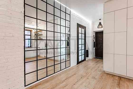 Оренда сучасної квартири в ЦАРСЬКОМУ будинку на Подолі вул. Спаська, 9 Киев