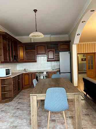 Оренда. Велика 3-к квартира по вул. Срібнокільська 14А. Дарницький. Киев