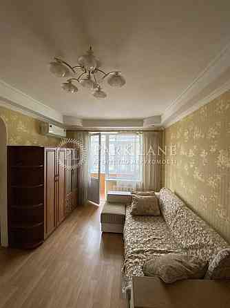 Продаж 2к. квартири, Печерський, Приймаченко Марії бульвар 3 Киев