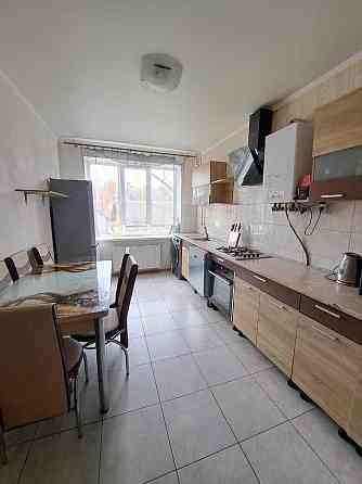 Простора 2 кімнатна 65 м². Податки – 2% Ирпень