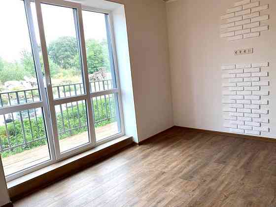 Продам велику квартиру - студію з ремонтом Гостомель