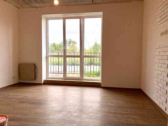 Продам велику квартиру - студію з ремонтом Гостомель