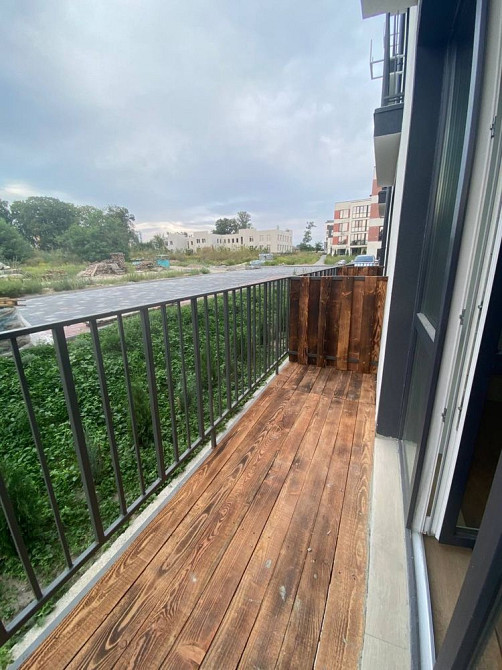 Продам велику квартиру - студію з ремонтом Гостомель - изображение 6