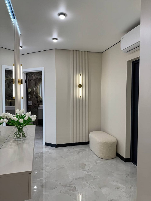 Дизайнерська 2 кімнатна квартира в центрі Ивано-Франковск - изображение 7