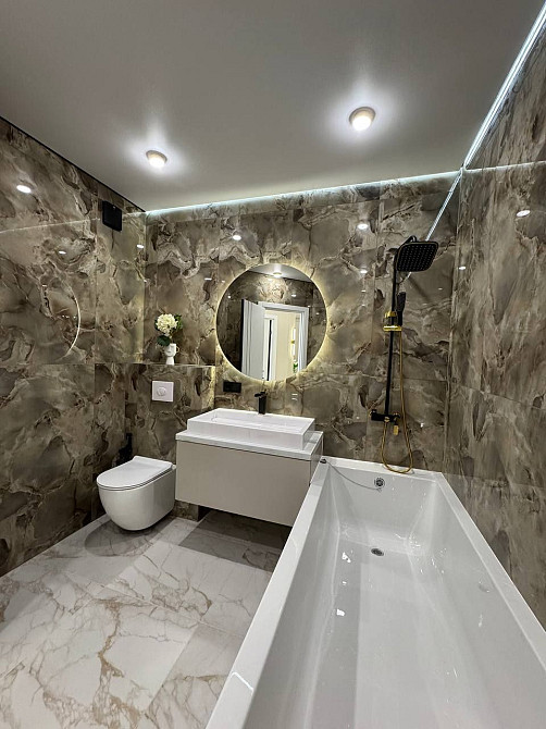 Дизайнерська 2 кімнатна квартира в центрі Ивано-Франковск - изображение 8